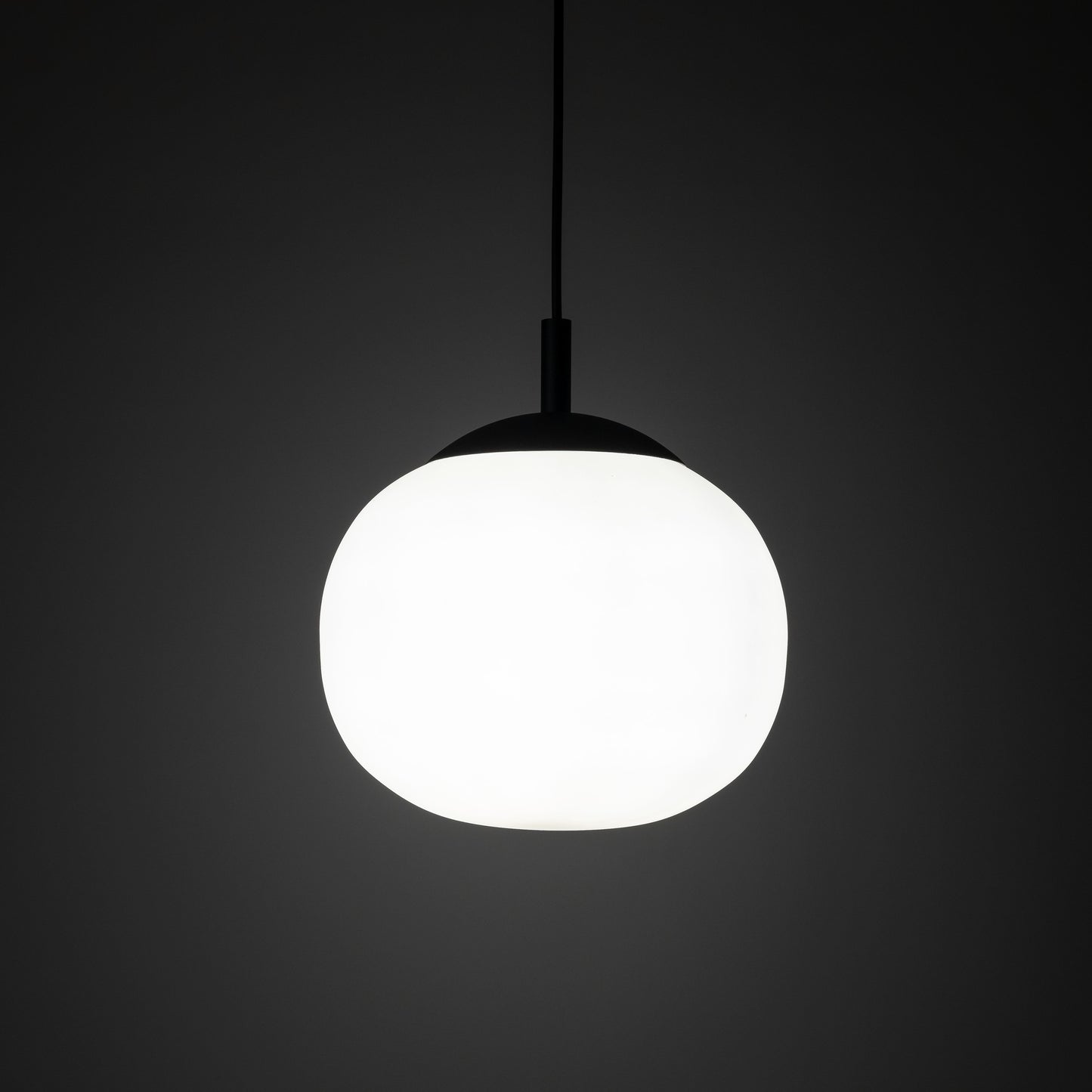 Suspension scandinave en verre blanc VIBE